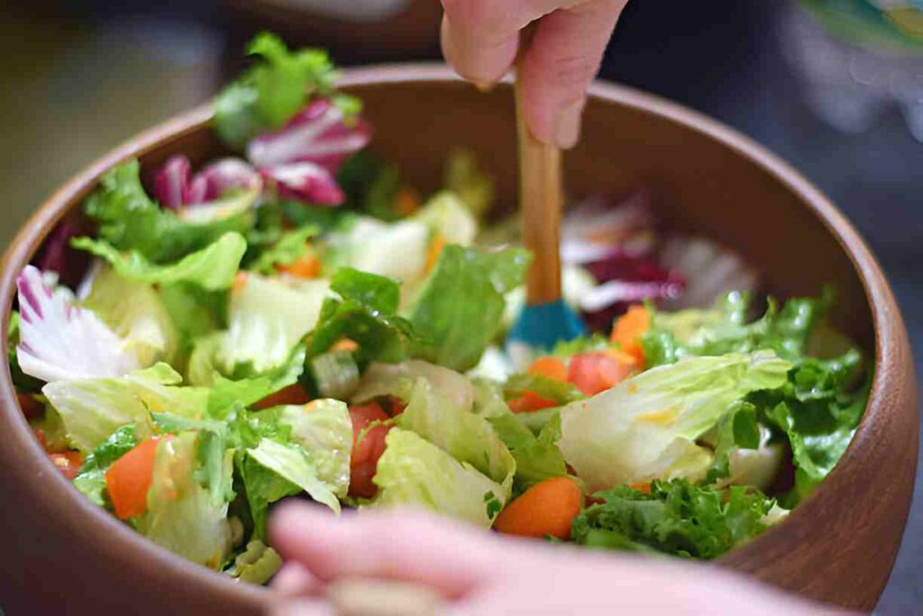 Easy Tossed Salad