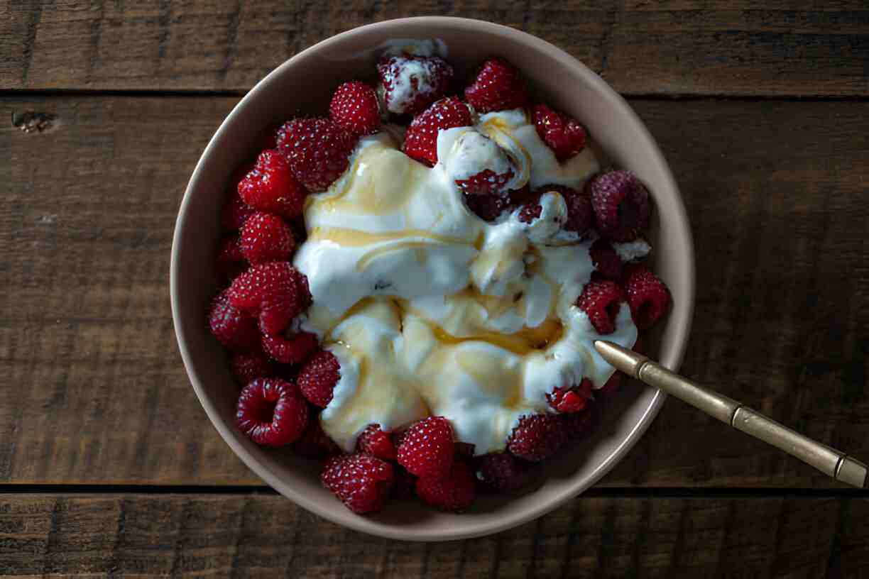 Mixed Berry Cottage Cheese Dessert: A Delicious and Nutritious Treat
