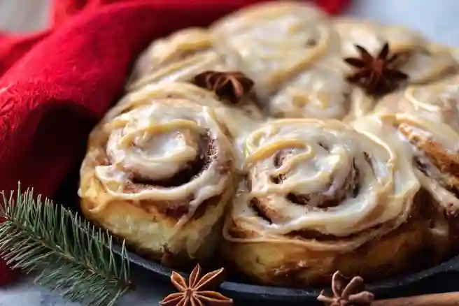 Soft and Fluffy Christmas Cinnamon Rolls